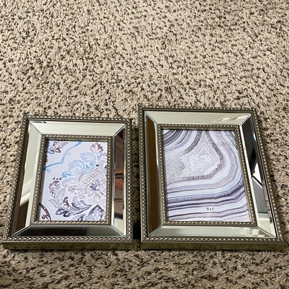 Silver mirror matching pair of picture frames - 4”x6” & 5”x7” - Picture 1 of 11
